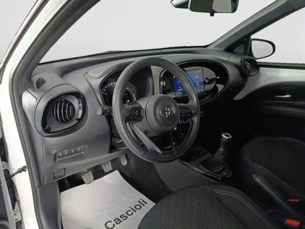 Toyota Aygo X usata a Teramo (7)