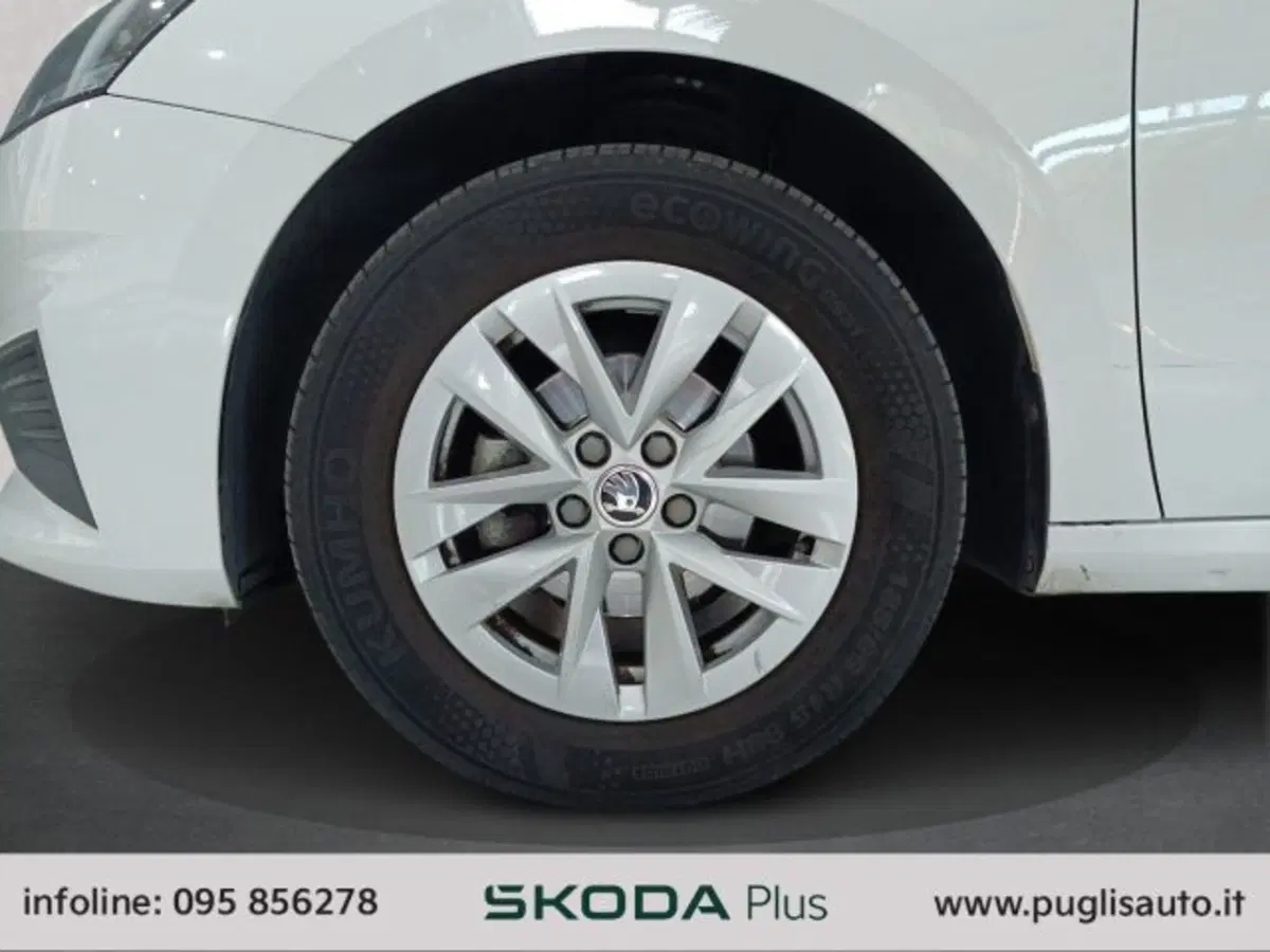 Skoda Fabia usata a Catania (14)