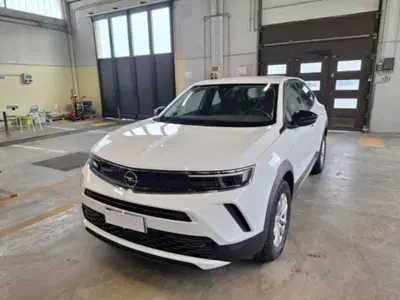 Opel Mokka 1.2 Turbo Edition del 2022 usata a Belpasso