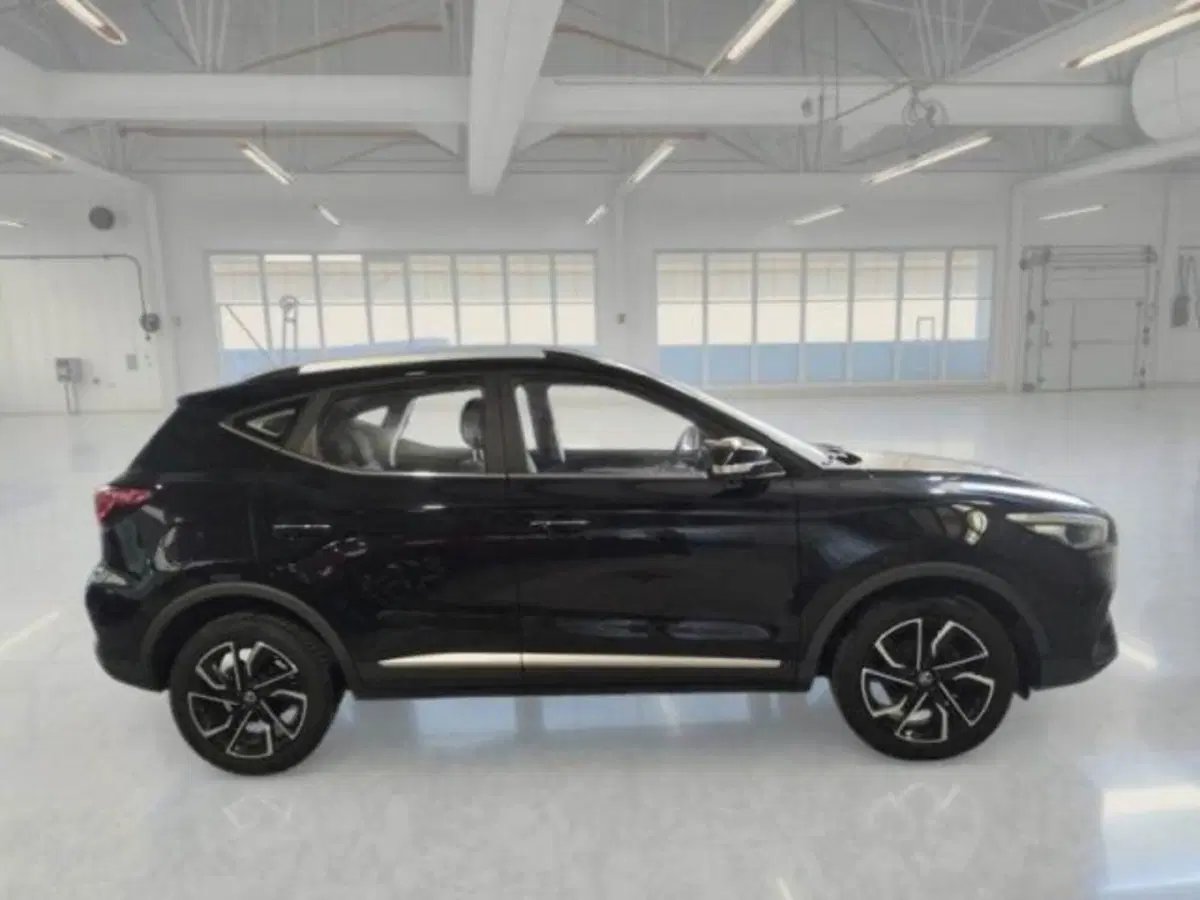 Mg ZS (2021-->) usata a Catania (4)