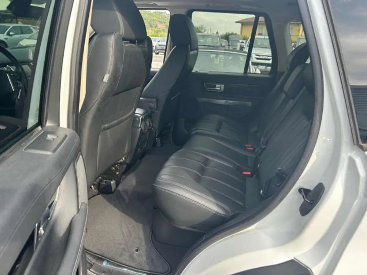 Land Rover Range Rover Sport usata a Lucca (9)