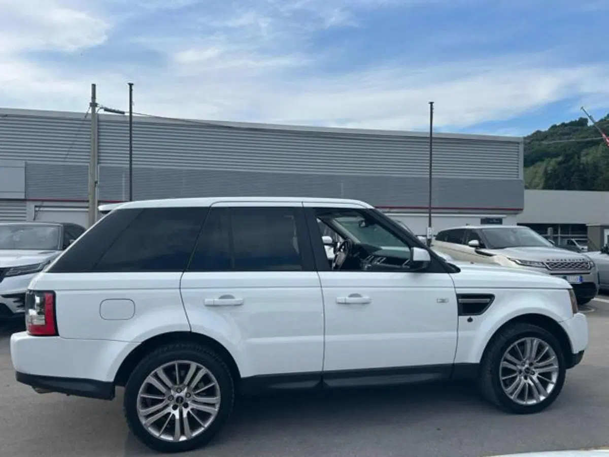 Land Rover Range Rover Sport usata a Lucca (5)