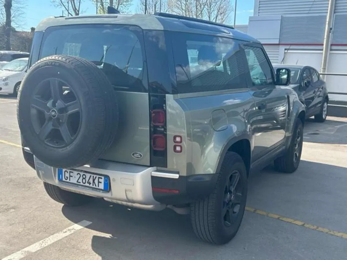 Land Rover Defender usata a Lucca (4)