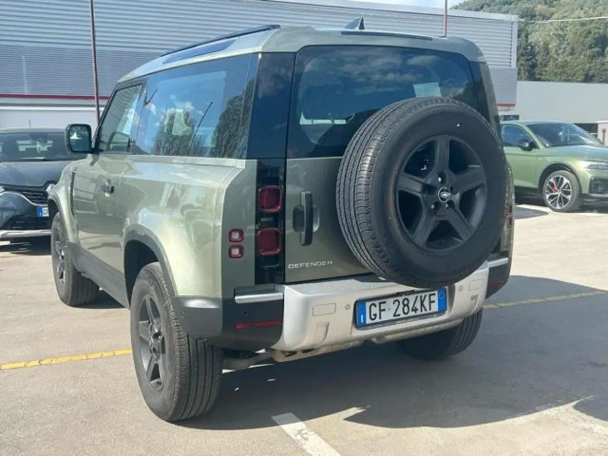 Land Rover Defender usata a Lucca (7)
