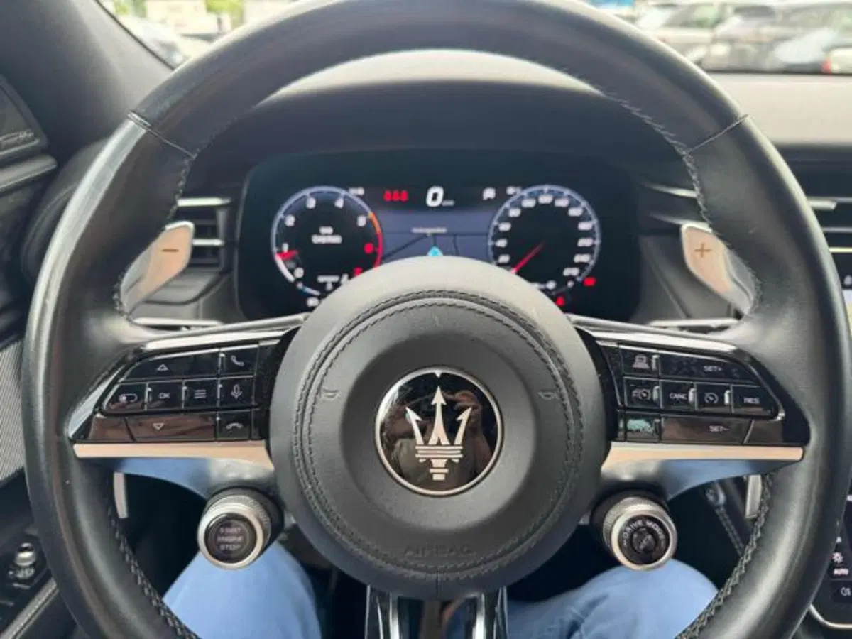 Maserati Grecale usata a Lucca (11)