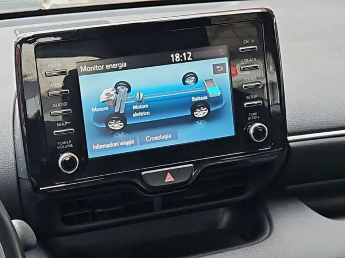 Toyota Yaris Cross usata a Roma (10)