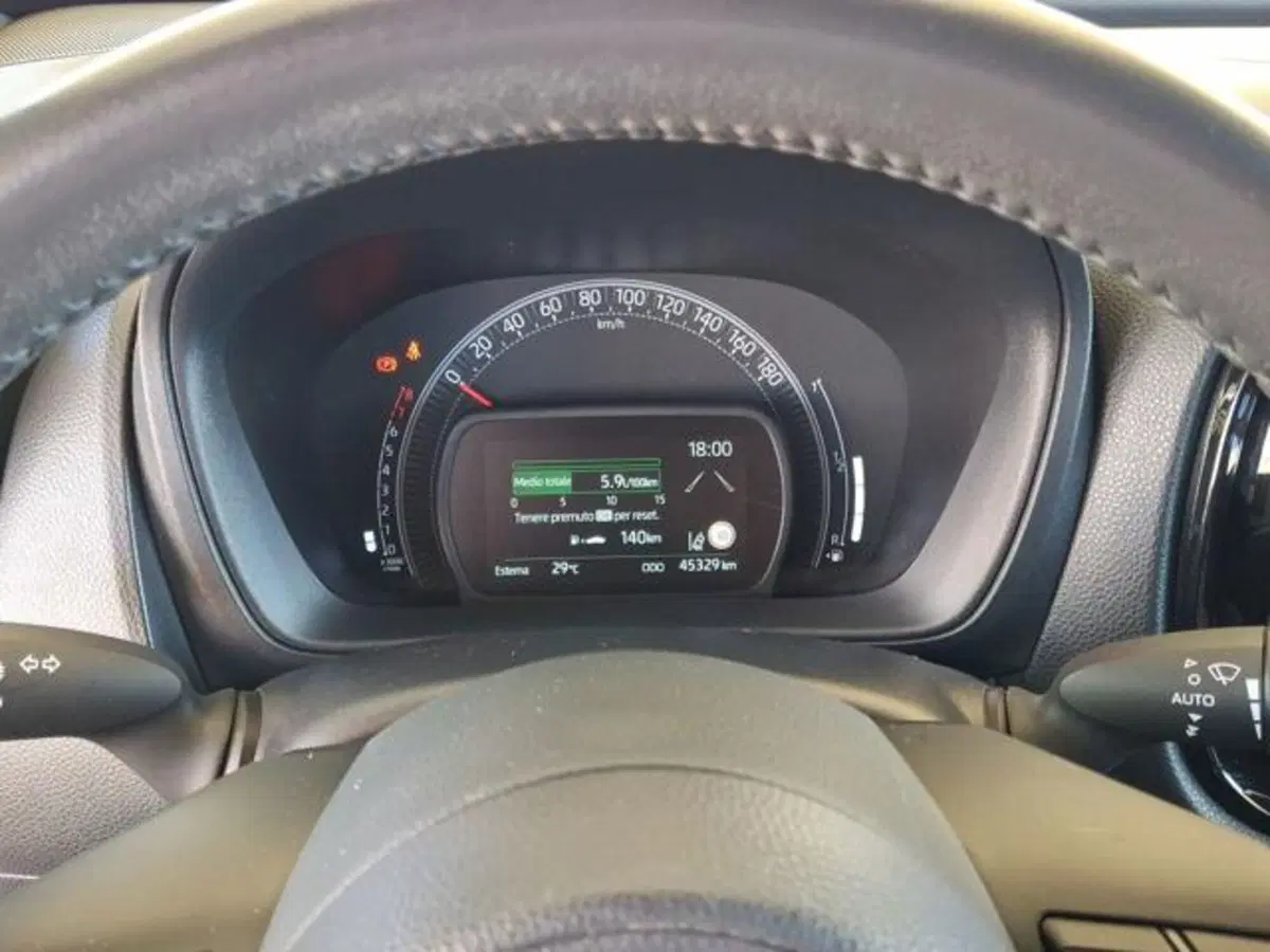 Toyota Aygo X usata a Roma (8)
