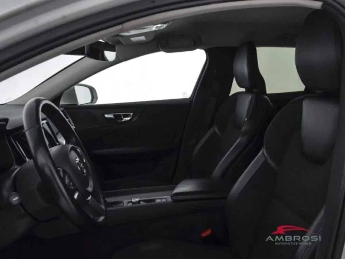 Volvo V60 usata a Perugia (9)