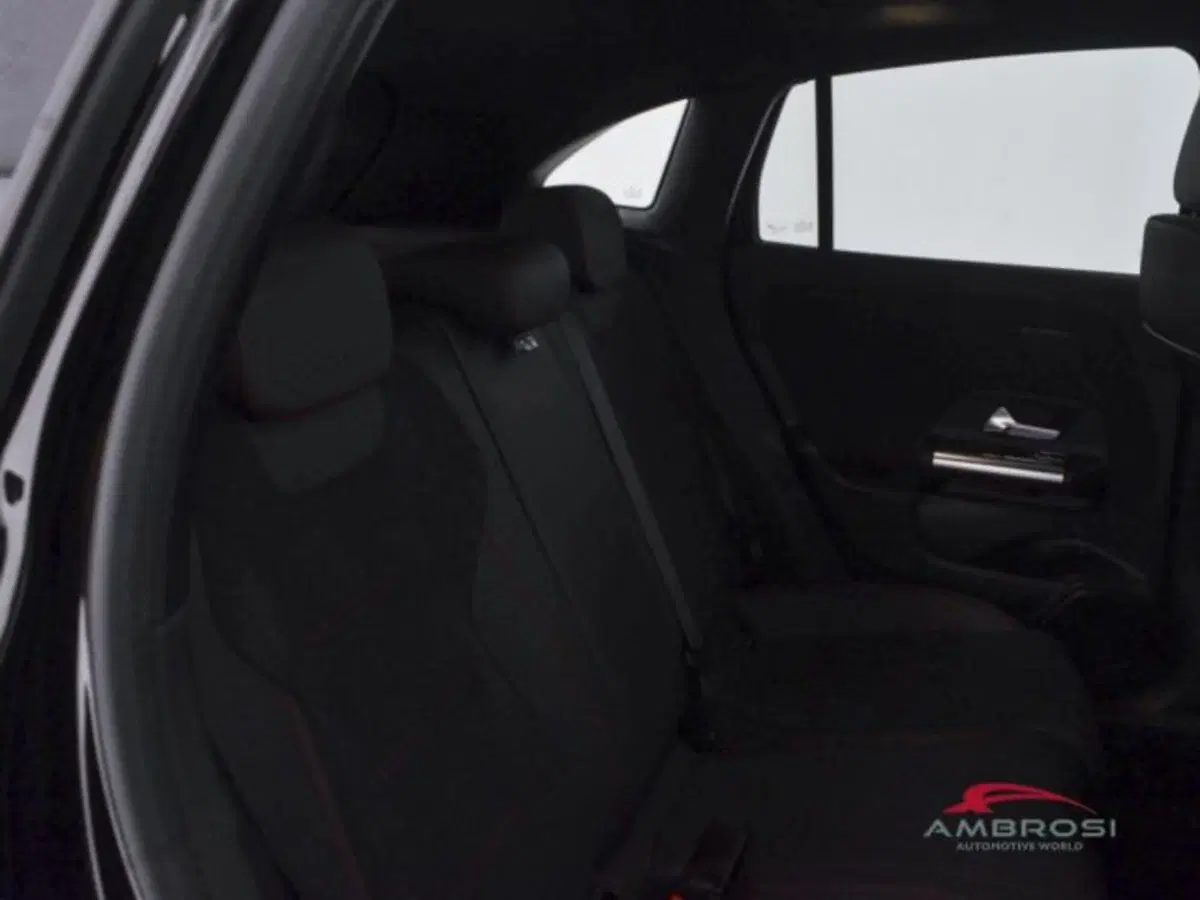 Mercedes-Benz GLA SUV usata a Perugia (11)