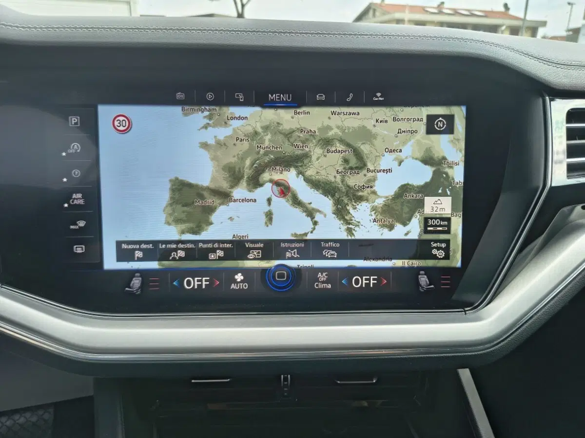Volkswagen Touareg usata a Firenze (12)