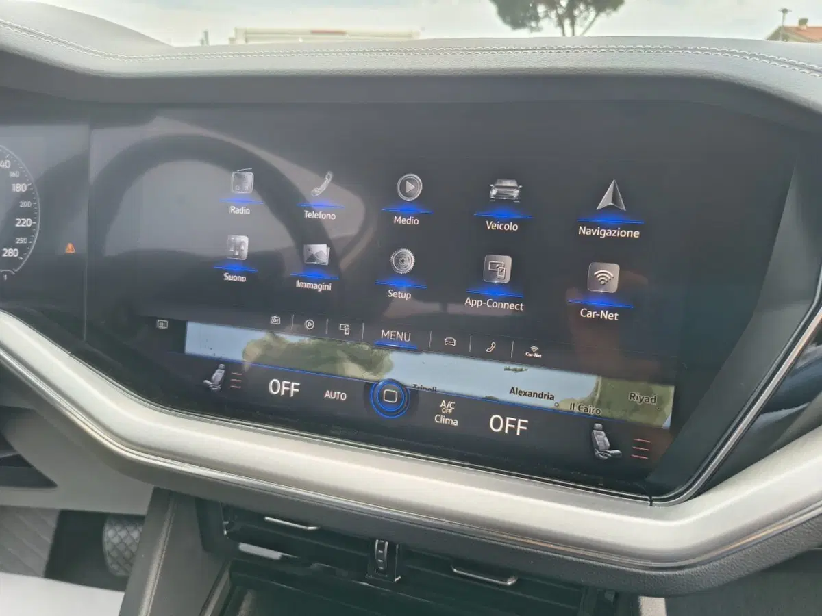 Volkswagen Touareg usata a Firenze (14)