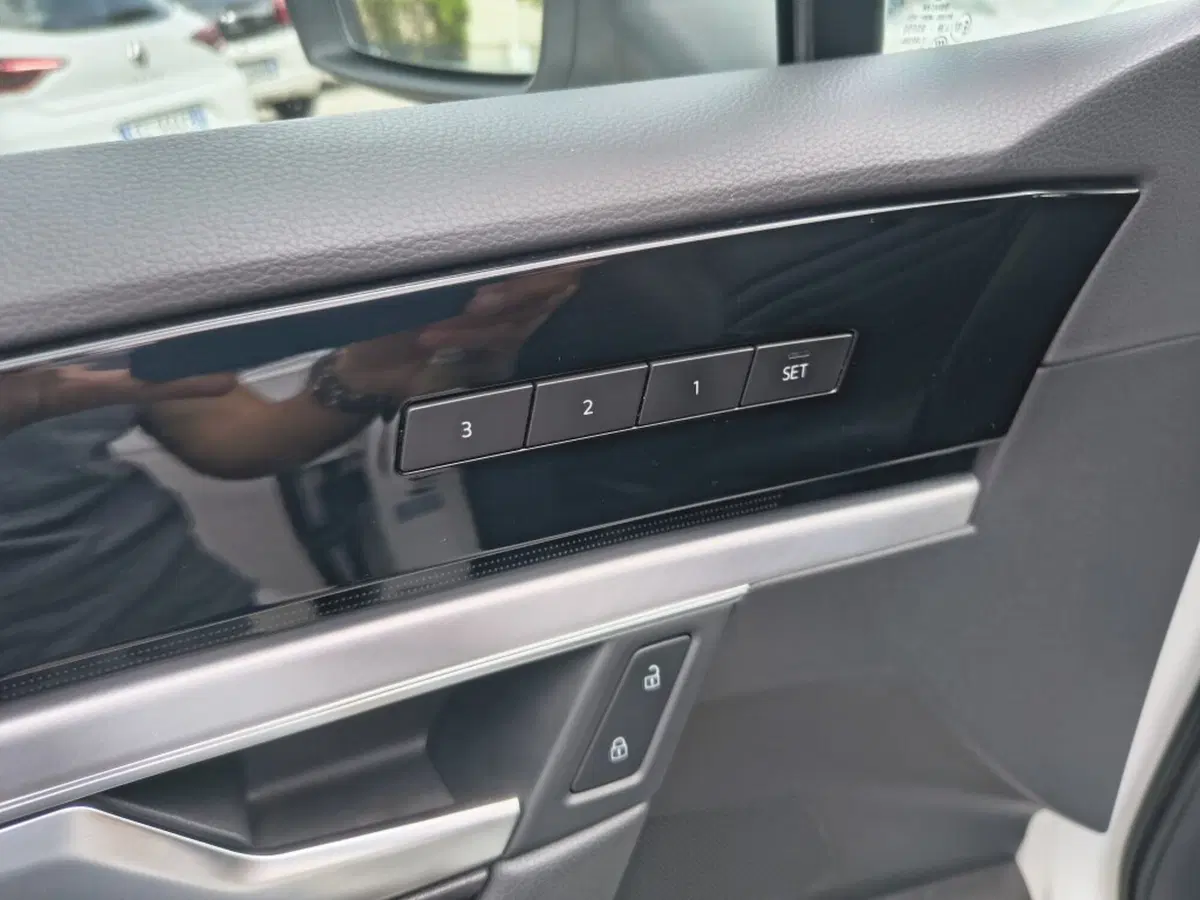 Volkswagen Touareg usata a Firenze (16)