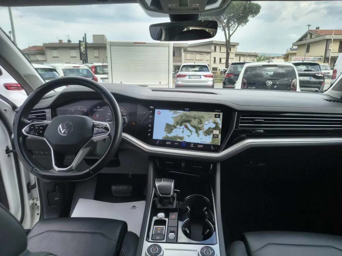 Volkswagen Touareg usata a Firenze (17)