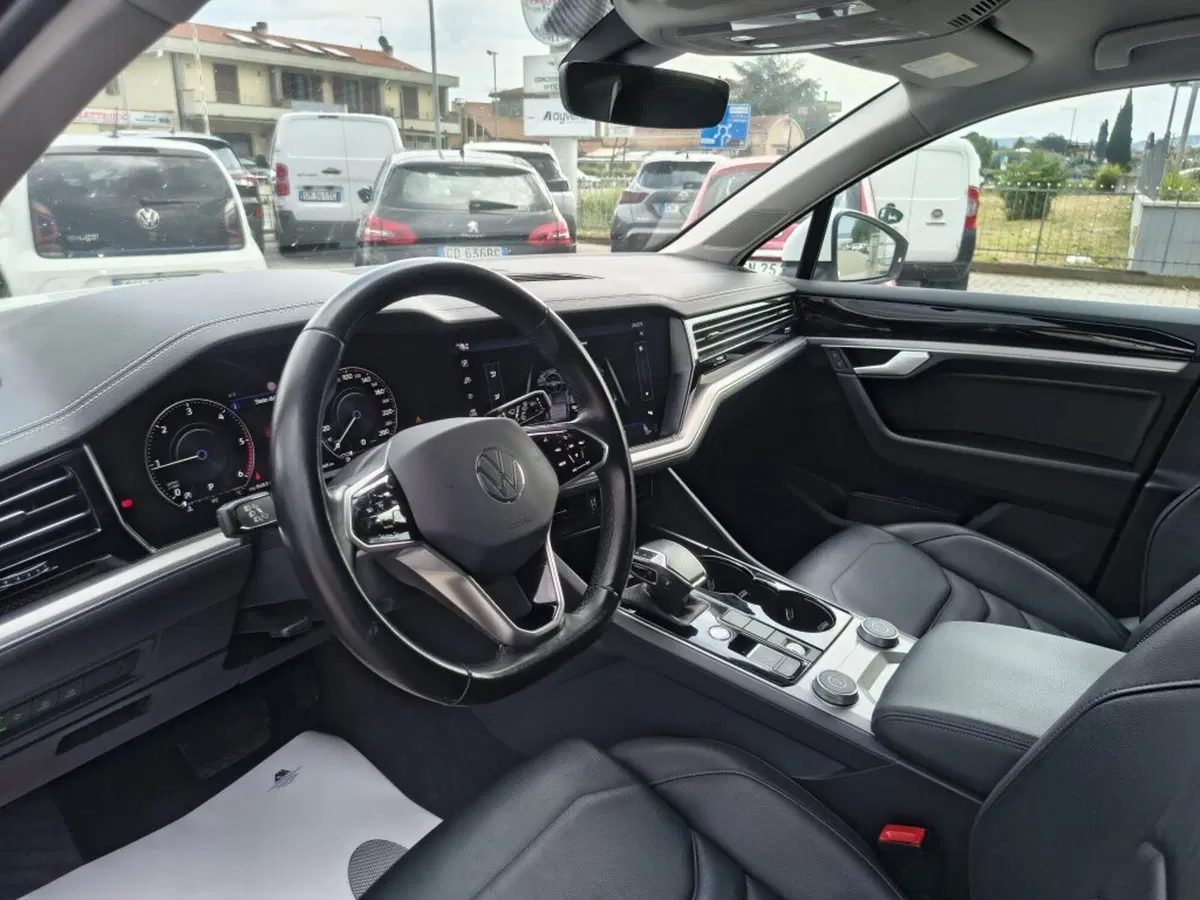Volkswagen Touareg usata a Firenze (8)