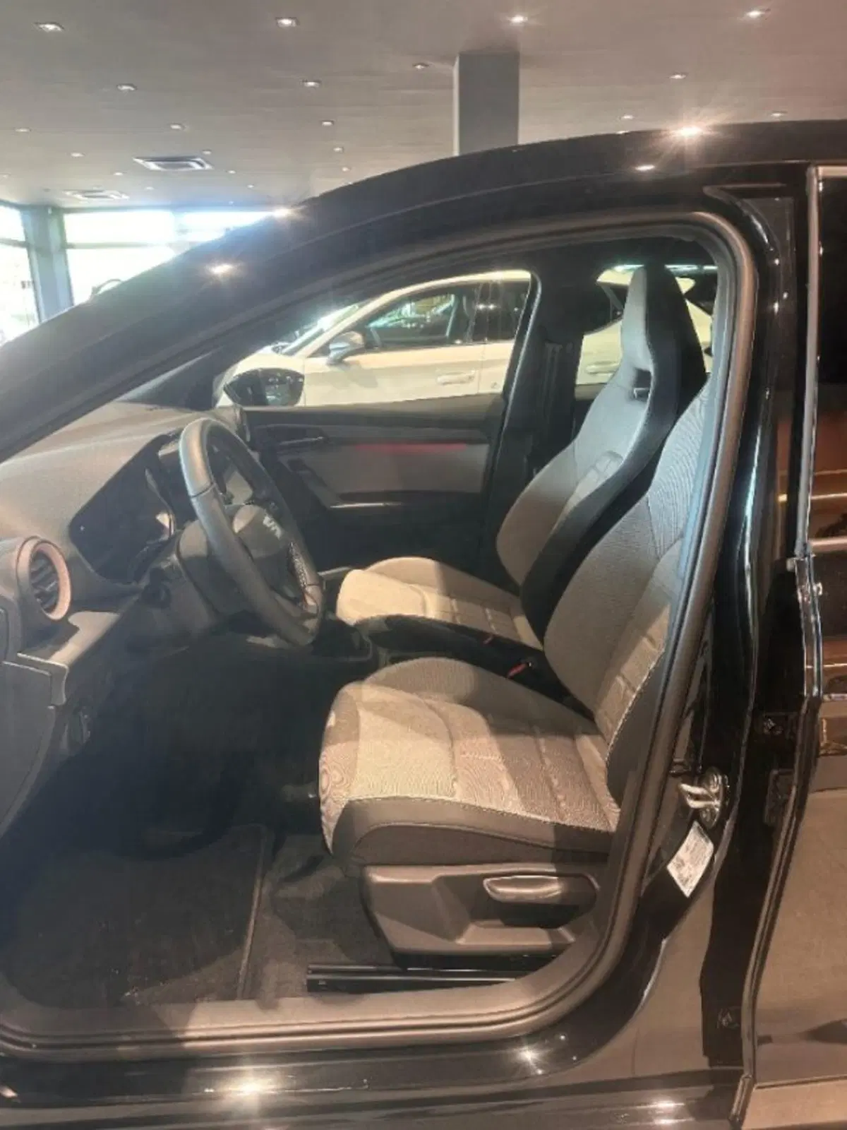 SEAT Ibiza nuova a Bologna (8)