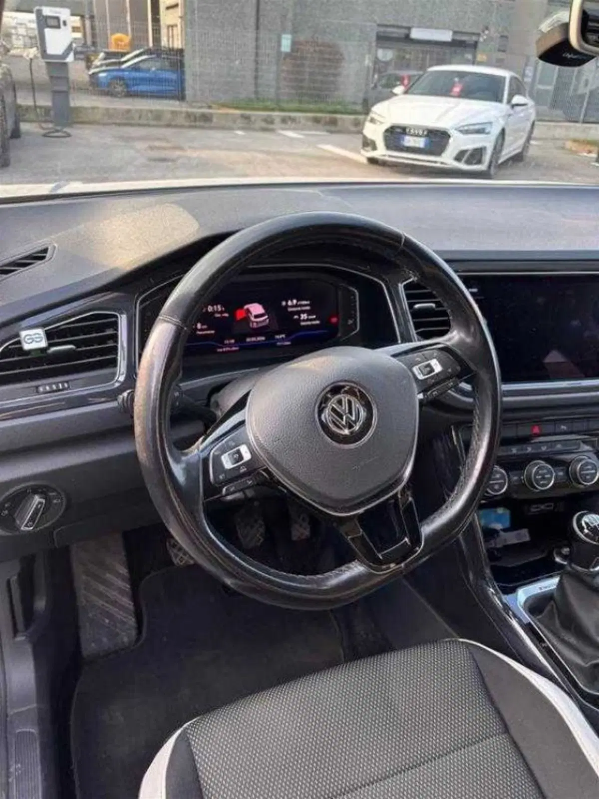 Volkswagen T-Roc usata a Bologna (7)