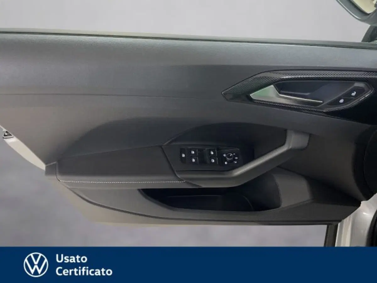 Volkswagen T-Cross usata a Vicenza (14)