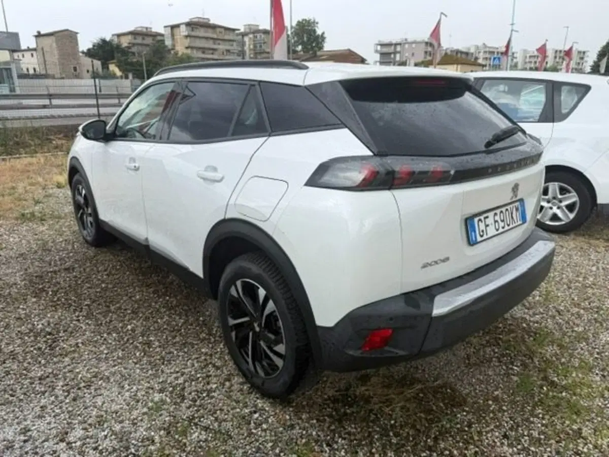 Peugeot 2008 usata a Prato (3)