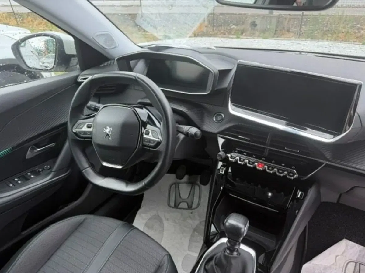 Peugeot 2008 usata a Prato (8)