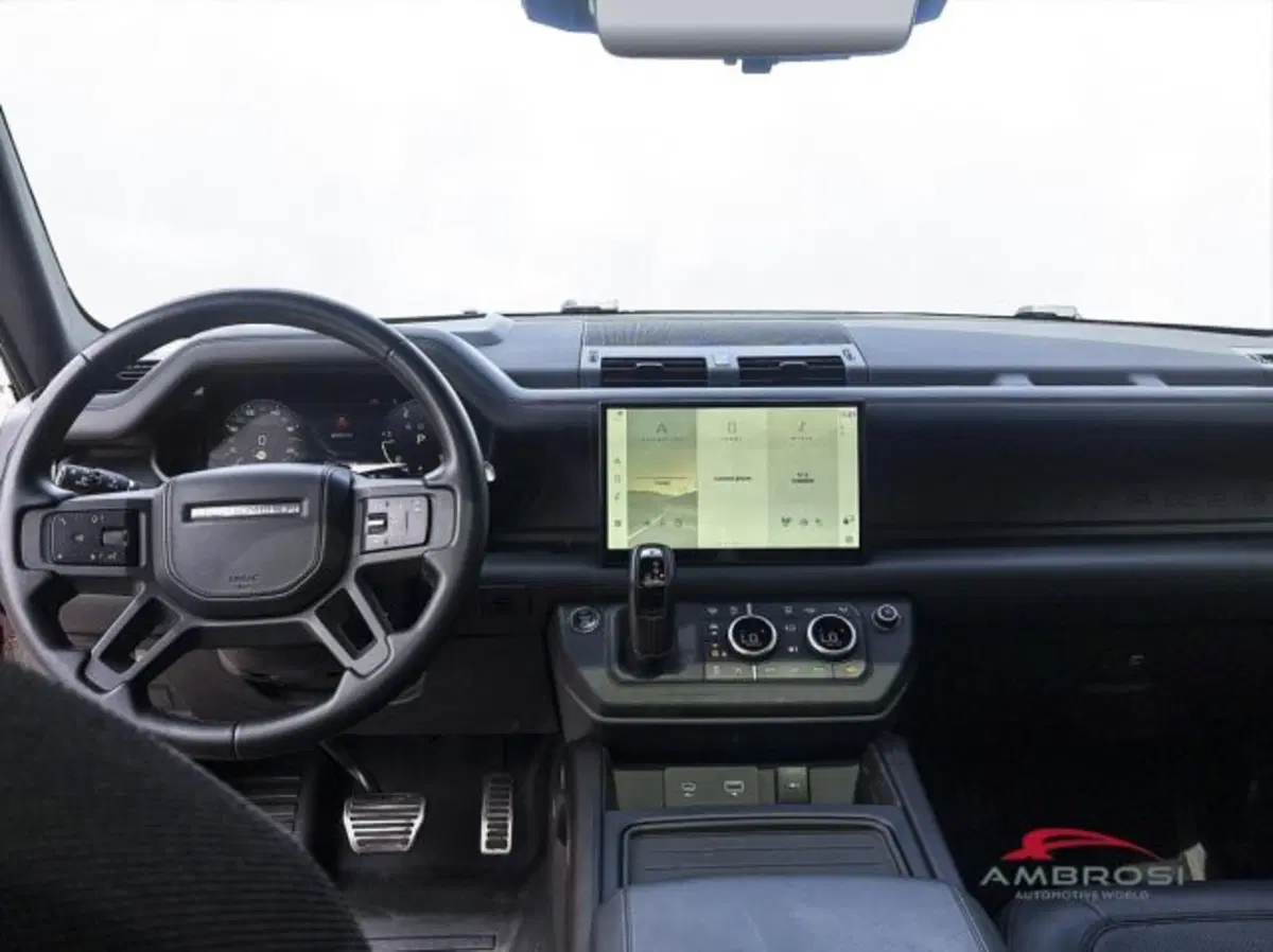 Land Rover Defender usata a Perugia (12)