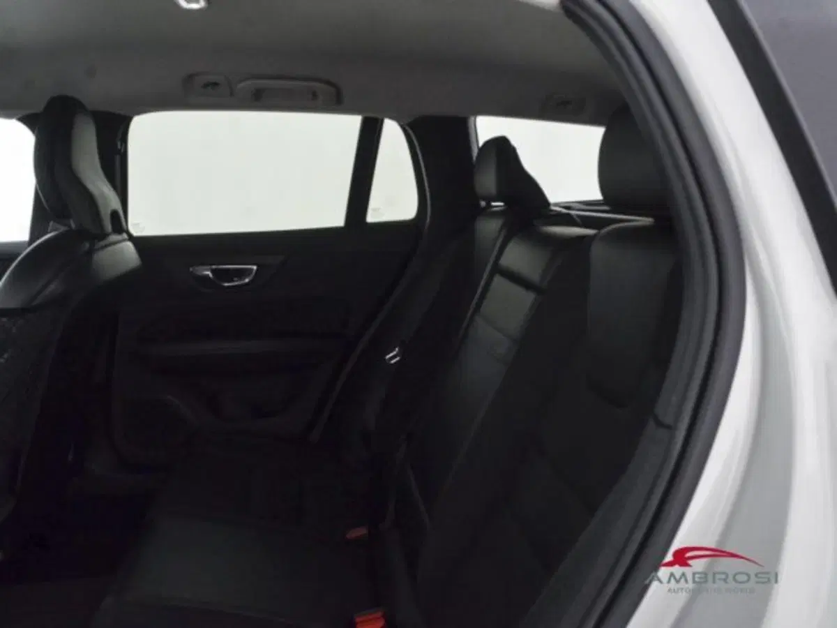 Volvo V60 usata a Perugia (10)
