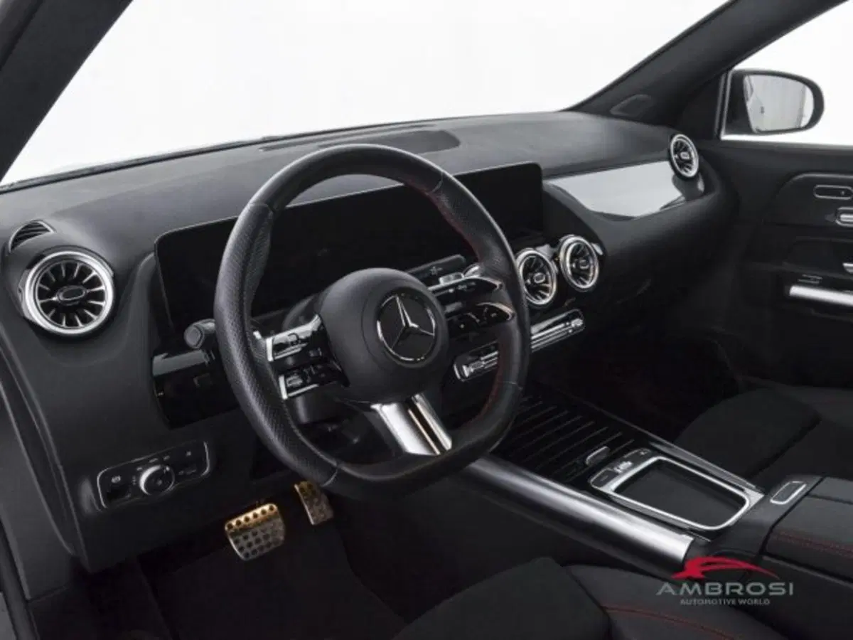 Mercedes-Benz GLA SUV usata a Perugia (8)