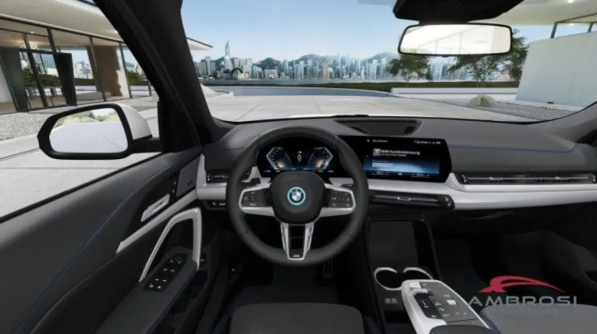BMW iX1 nuova a Perugia (10)