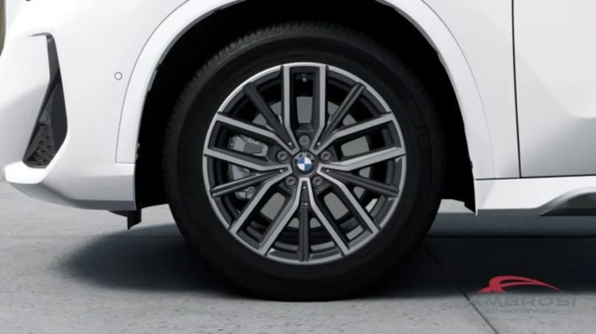 BMW iX1 nuova a Perugia (8)