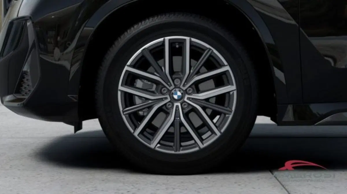 BMW iX1 nuova a Perugia (8)