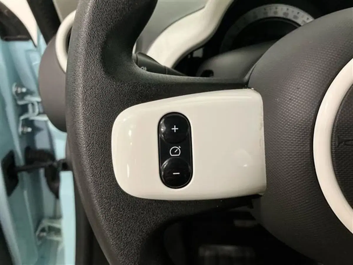 Renault Twingo usata a Como (17)