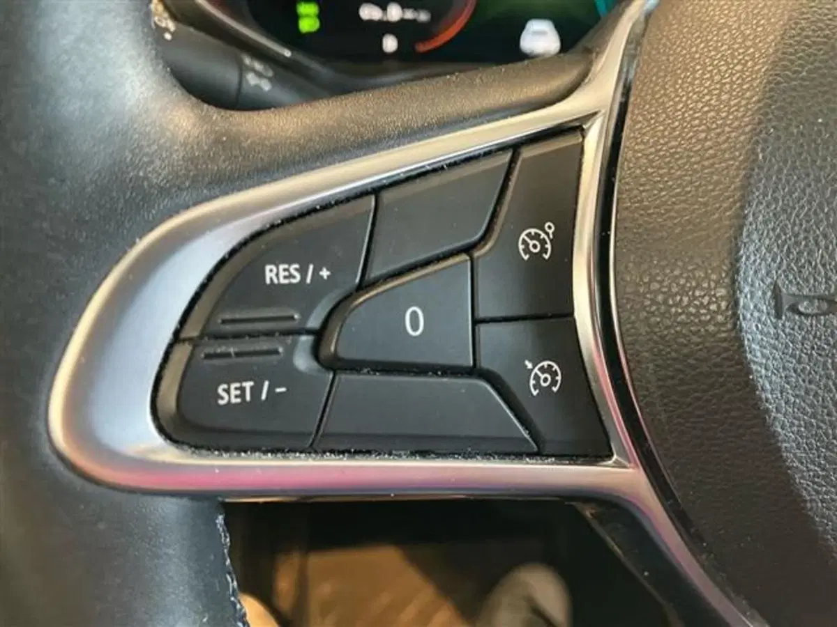 Renault Arkana usata a Como (17)
