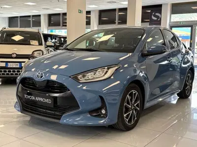 Toyota Yaris 1.5 Hybrid 5 porte Trend del 2021 usata a Prato