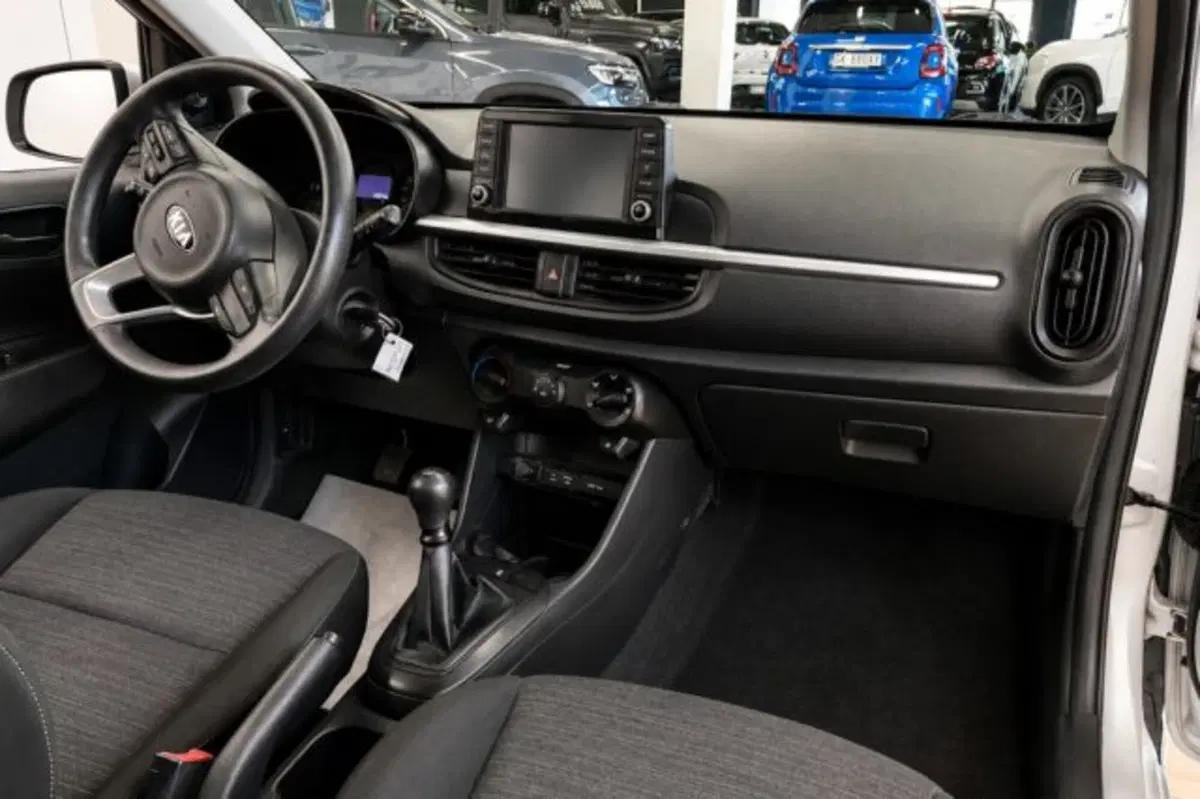 Kia Picanto usata a Latina (9)
