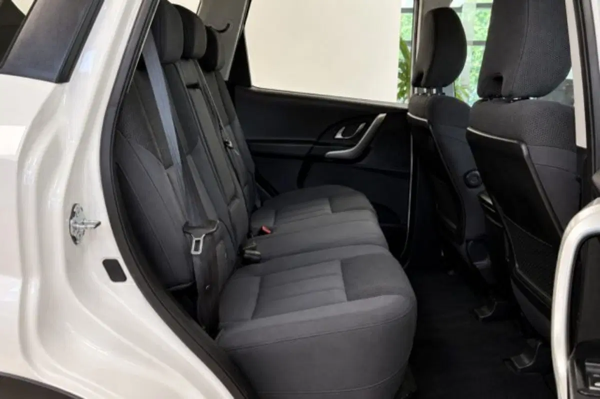 Mahindra XUV500 usata a Latina (10)
