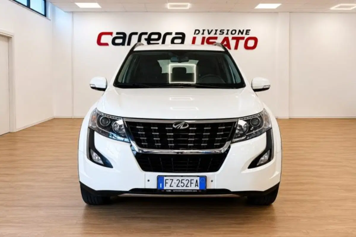 Mahindra XUV500 usata a Latina (2)