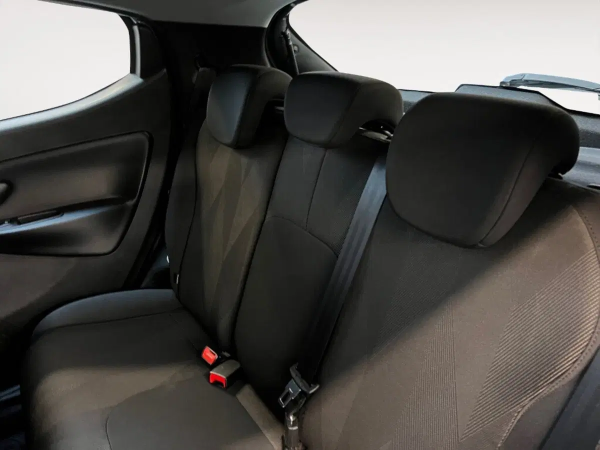 Lancia Ypsilon usata a Verona (9)