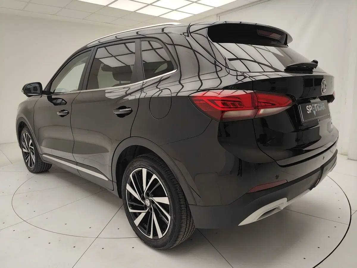 Mg ZS EV usata a Como (4)