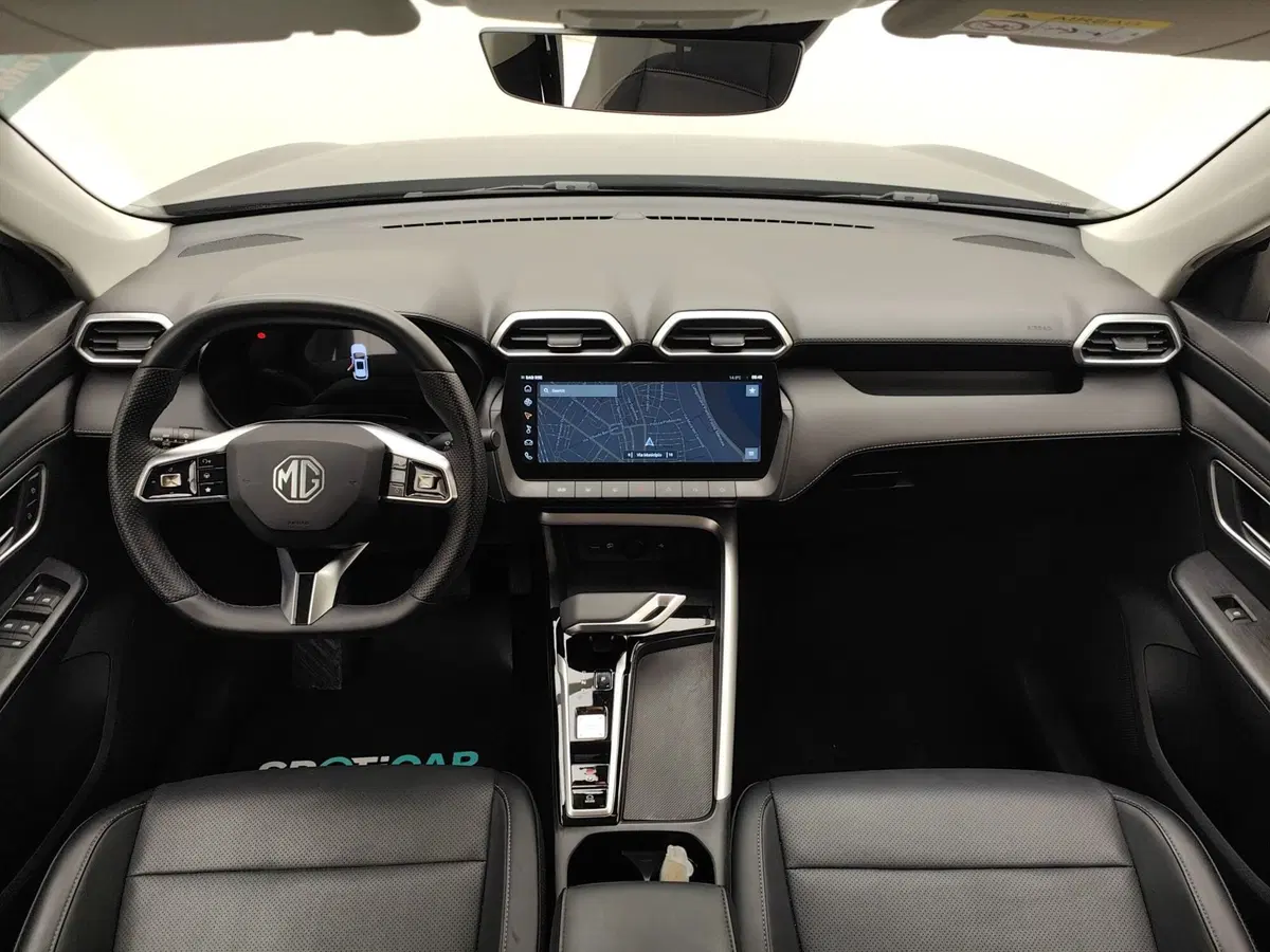 Mg ZS EV usata a Como (7)