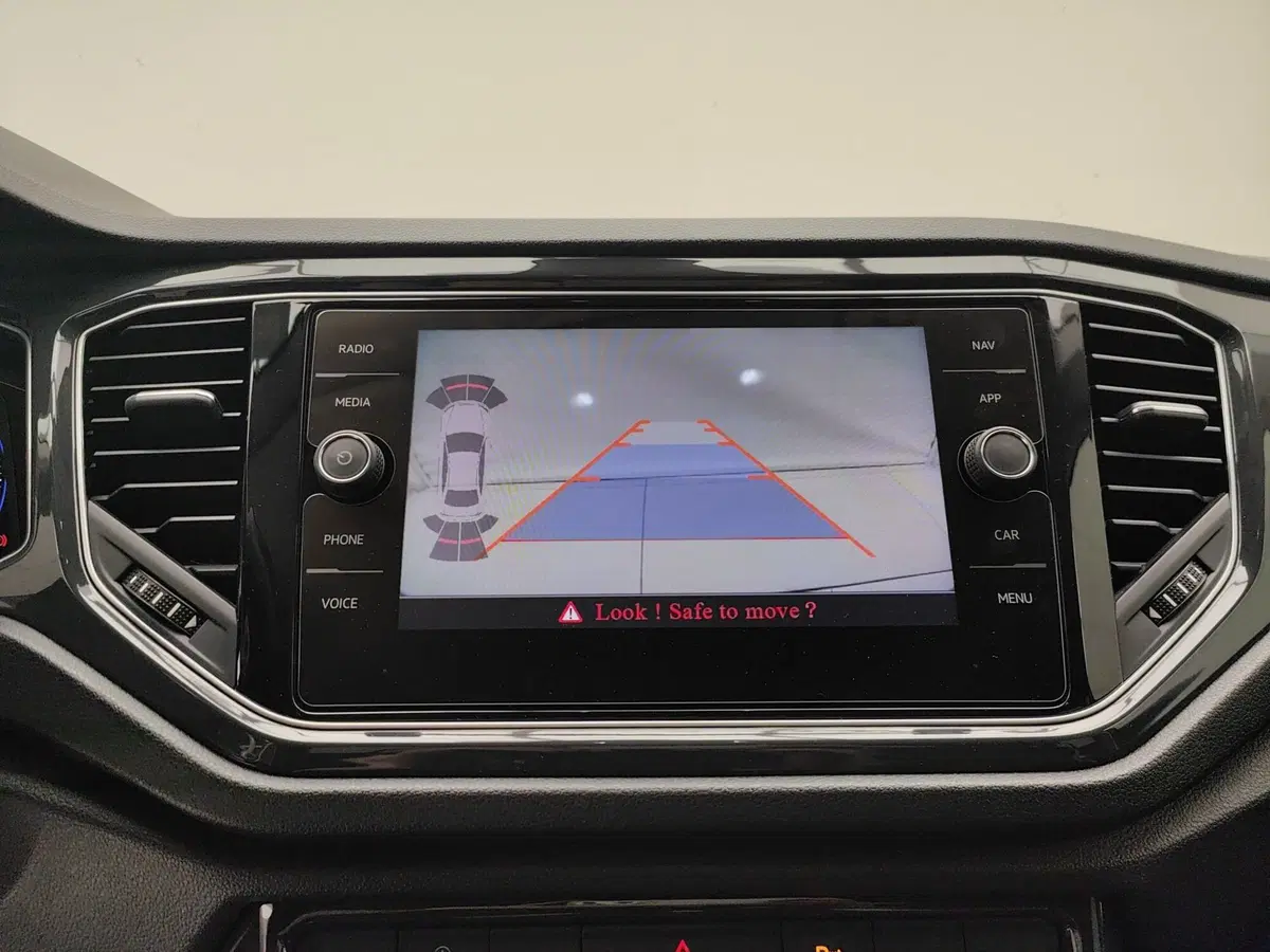 Volkswagen T-Roc usata a Como (10)