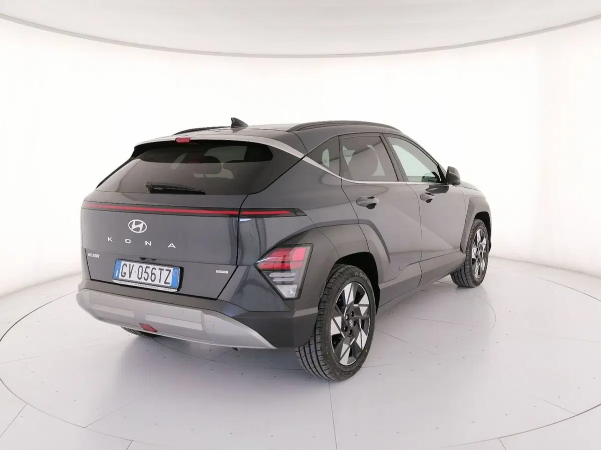Hyundai Kona usata a Roma (2)