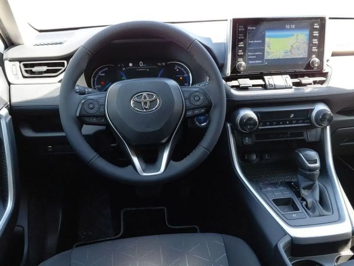 Toyota Rav4 usata a Cagliari (9)