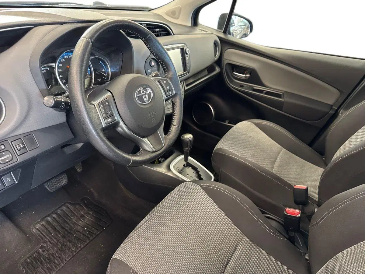 Toyota Yaris usata a Prato (10)