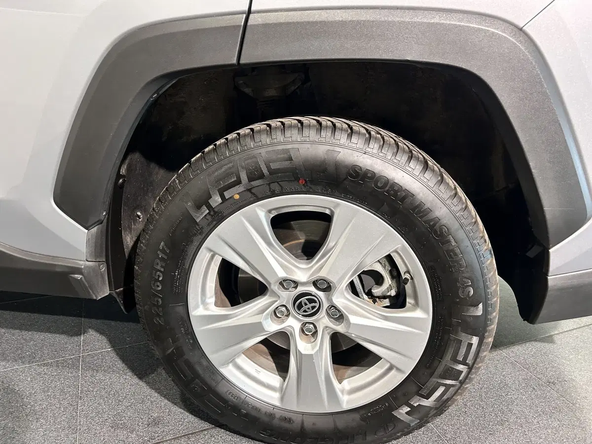 Toyota Rav4 usata a Milano (7)