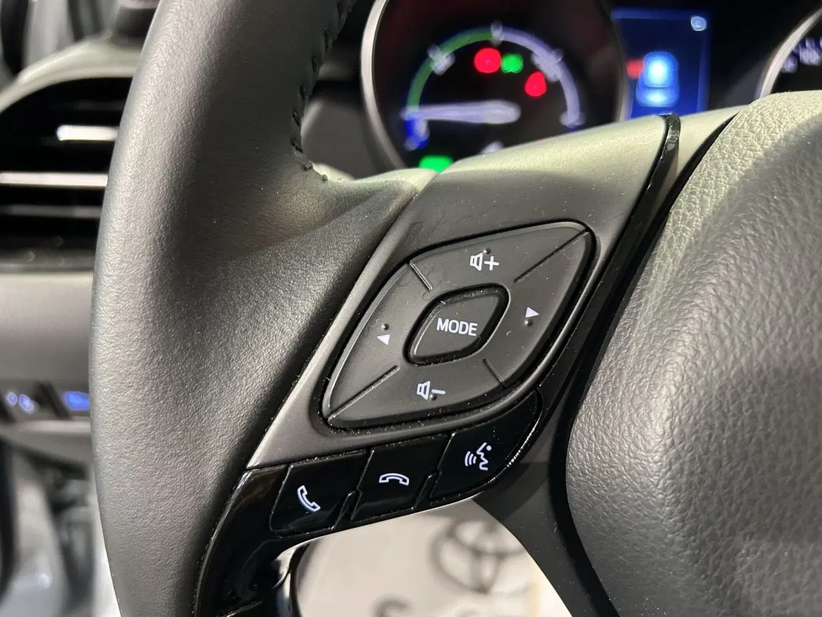 Toyota Toyota C-HR usata a Milano (15)