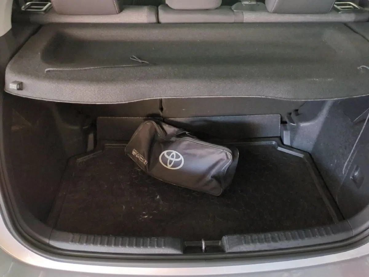 Toyota Yaris usata a Milano (10)
