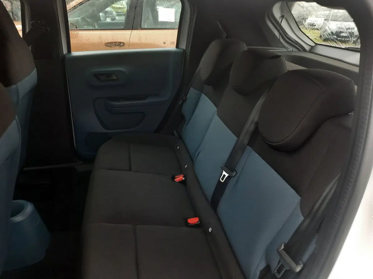 Fiat Grande Panda nuova a La Spezia (12)