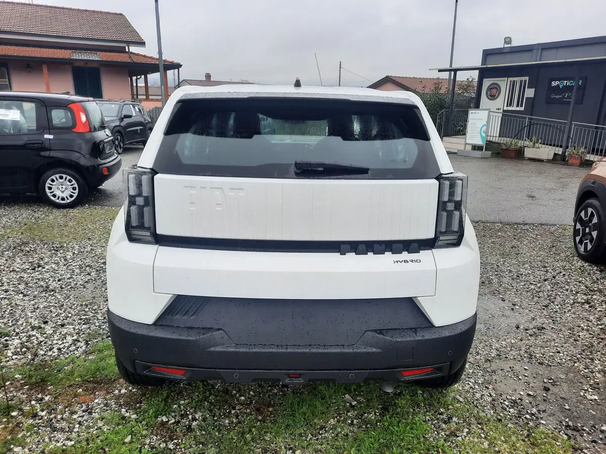 Fiat Grande Panda nuova a La Spezia (6)