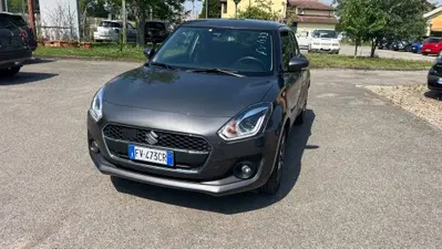 Suzuki Swift 1.2 Hybrid 4WD AllGrip Top del 2019 usata a Tortona