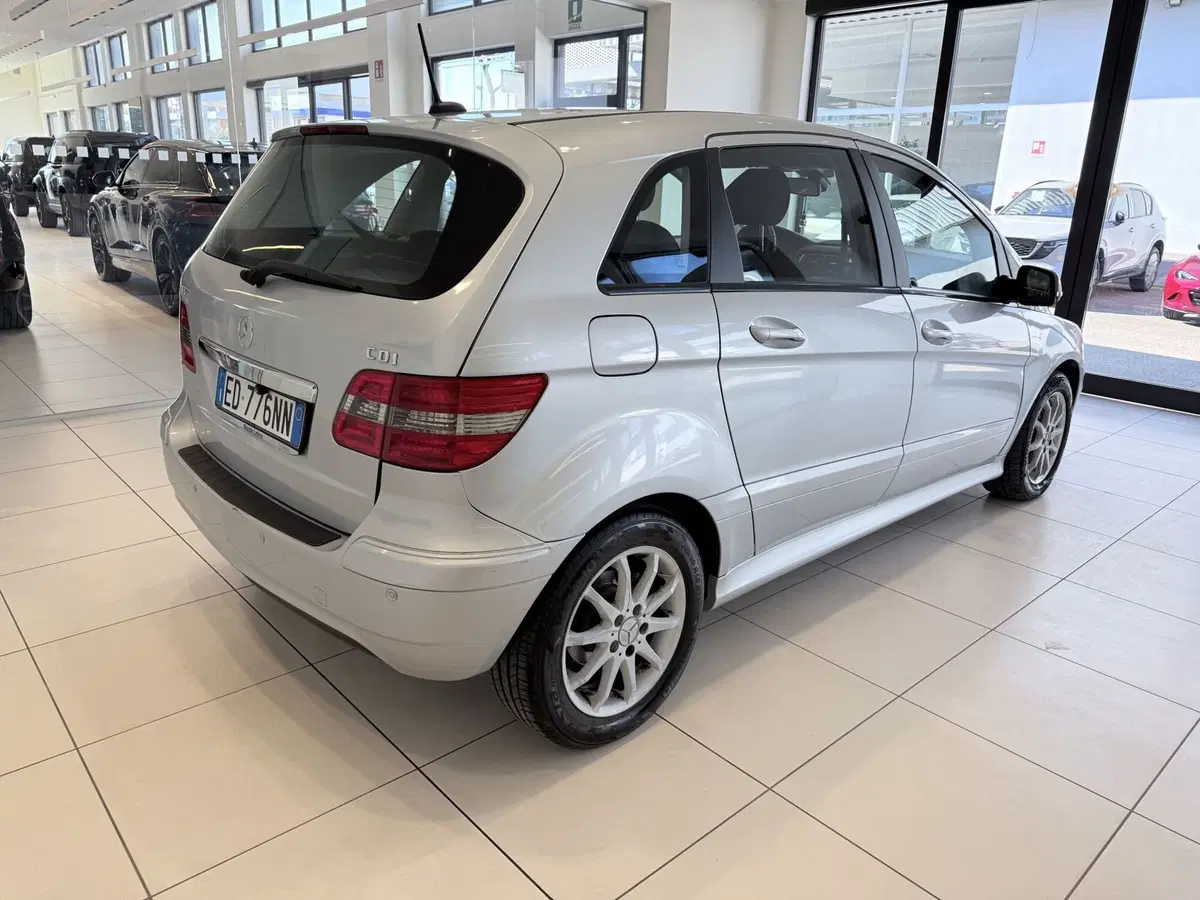 Mercedes-Benz Classe B usata a Latina (4)