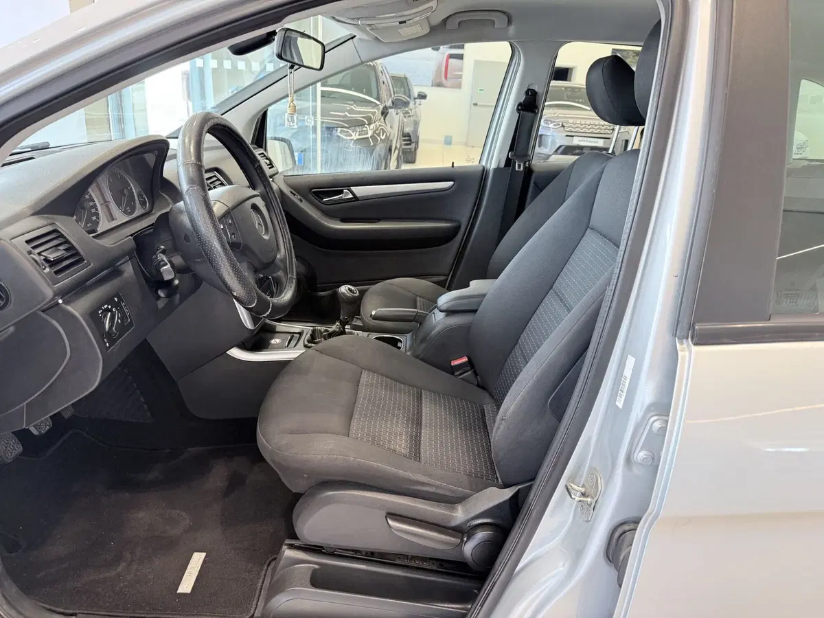 Mercedes-Benz Classe B usata a Latina (8)